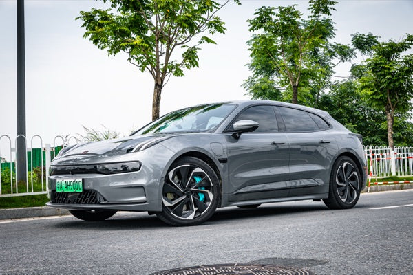 Zeekr 001